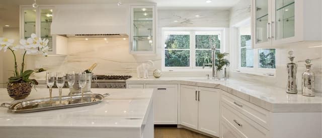 The Ultimate Guide to Using Slab Tiles as Kitchen Backsplashes