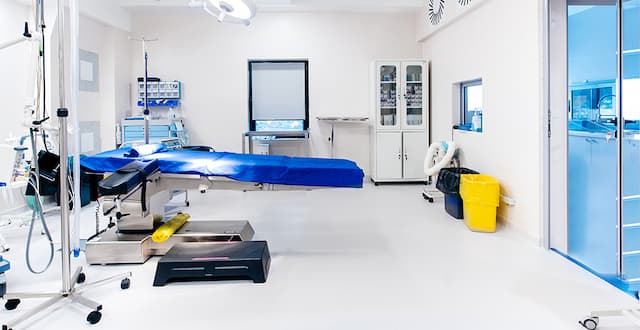 Ceramic Tiles in Healthcare Spaces: Hygiene Requirements and Design &#8211; Examining Tile Standards in Hospitals and Clinics