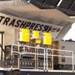 تبدیل زباله به کاشی در کارخانه بازیافت متحرک خورشیدی