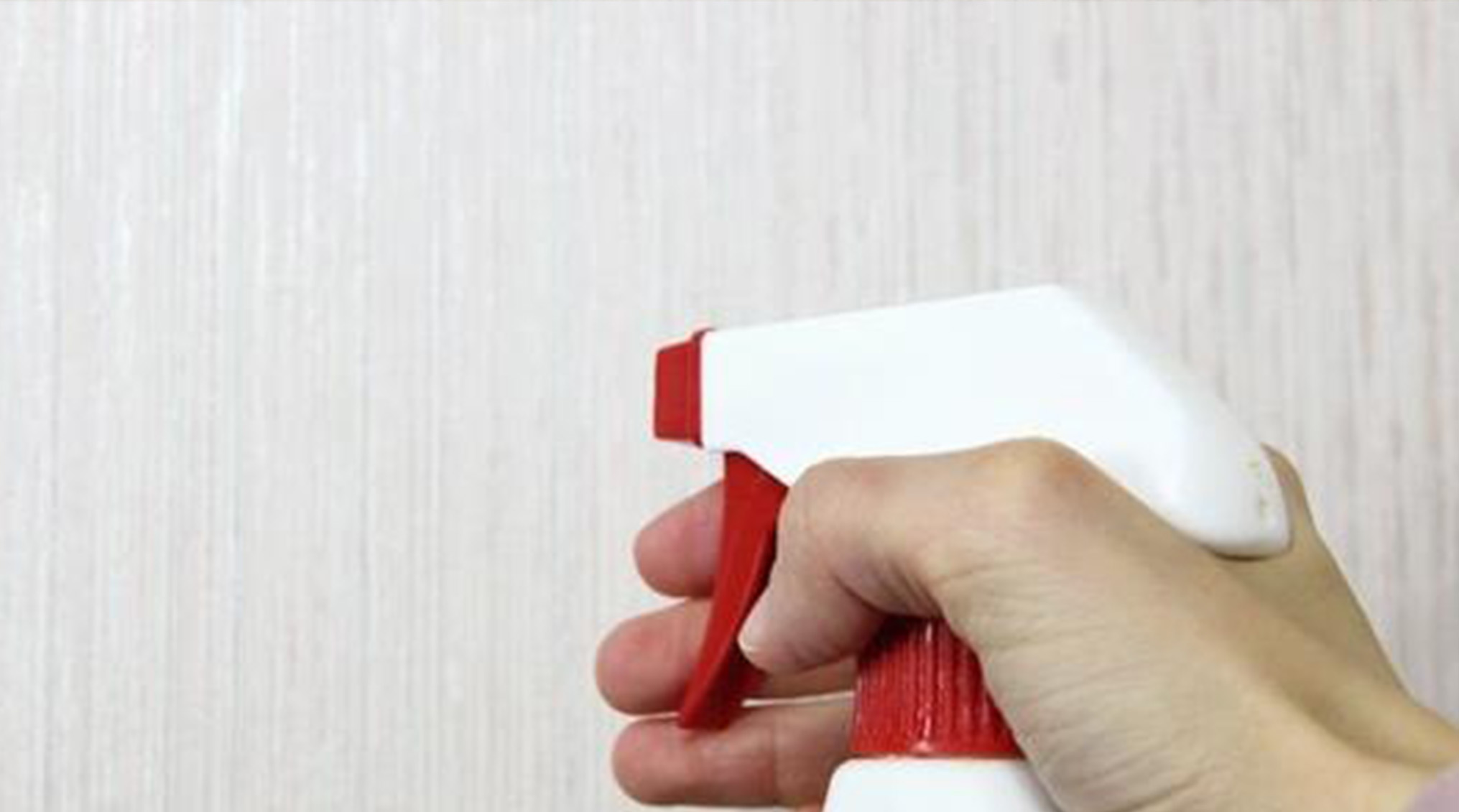 بهترین راه ها برای تمیز کردن کاغذ دیواری منزل!