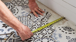 پارکت بهتر است یا سرامیک و ویژگی هر کدام چیست؟
